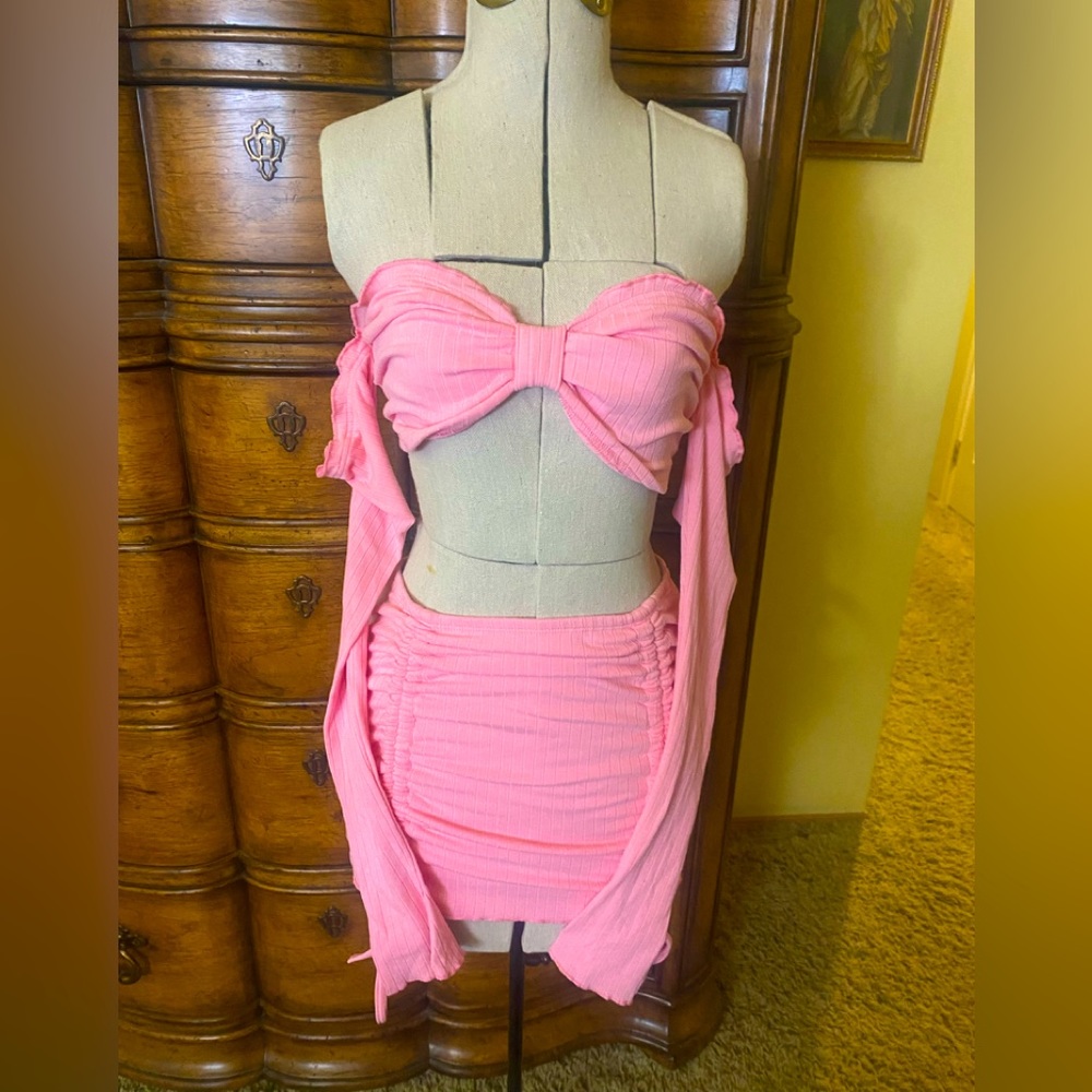 Angel LA pink top and skirt Size medium